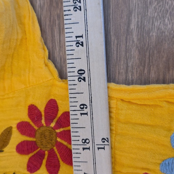 Avani Delamour Yellow Embroidered Boho Top Small NWT Floral V-Neck 3/4 Sleeve - Picture 5 of 13